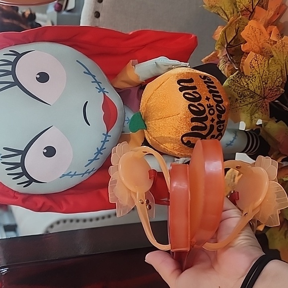 OPEN TO OFFERS Preloved tory burch blossom - Picture 5 of 8